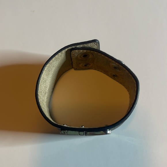 Harley Davidson Cuff - Picture 2 of 9